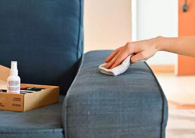 Phơi vỏ bọc vải lanh trong bóng râm nơi thoáng gió
